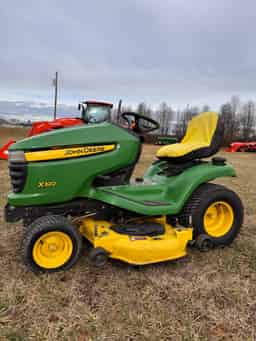 JOHN DEERE X320
